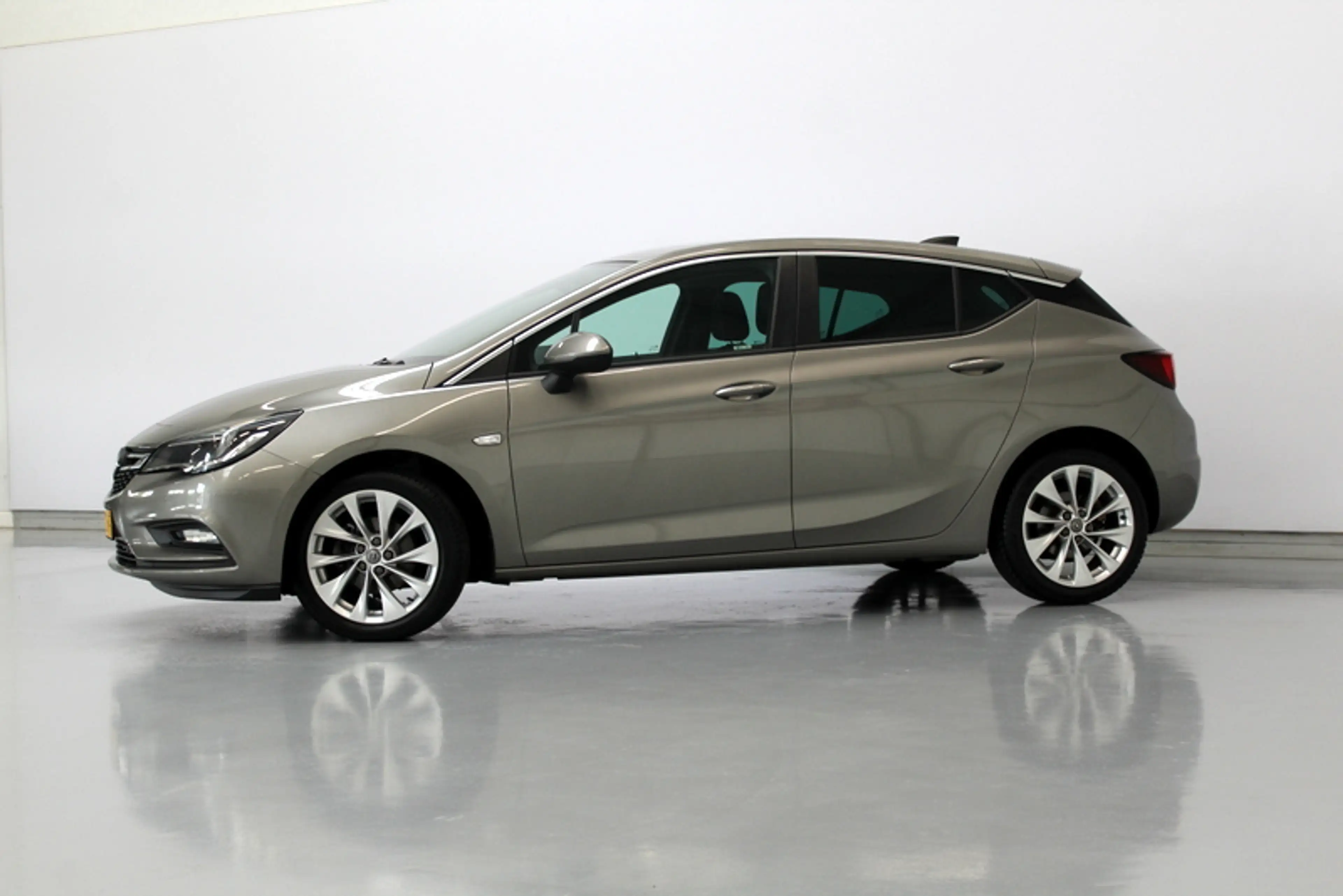 Opel Astra 1.0 Business+ 105PK, RIJKLAAR | CAMERA | AFNEEMBAR — photo 4