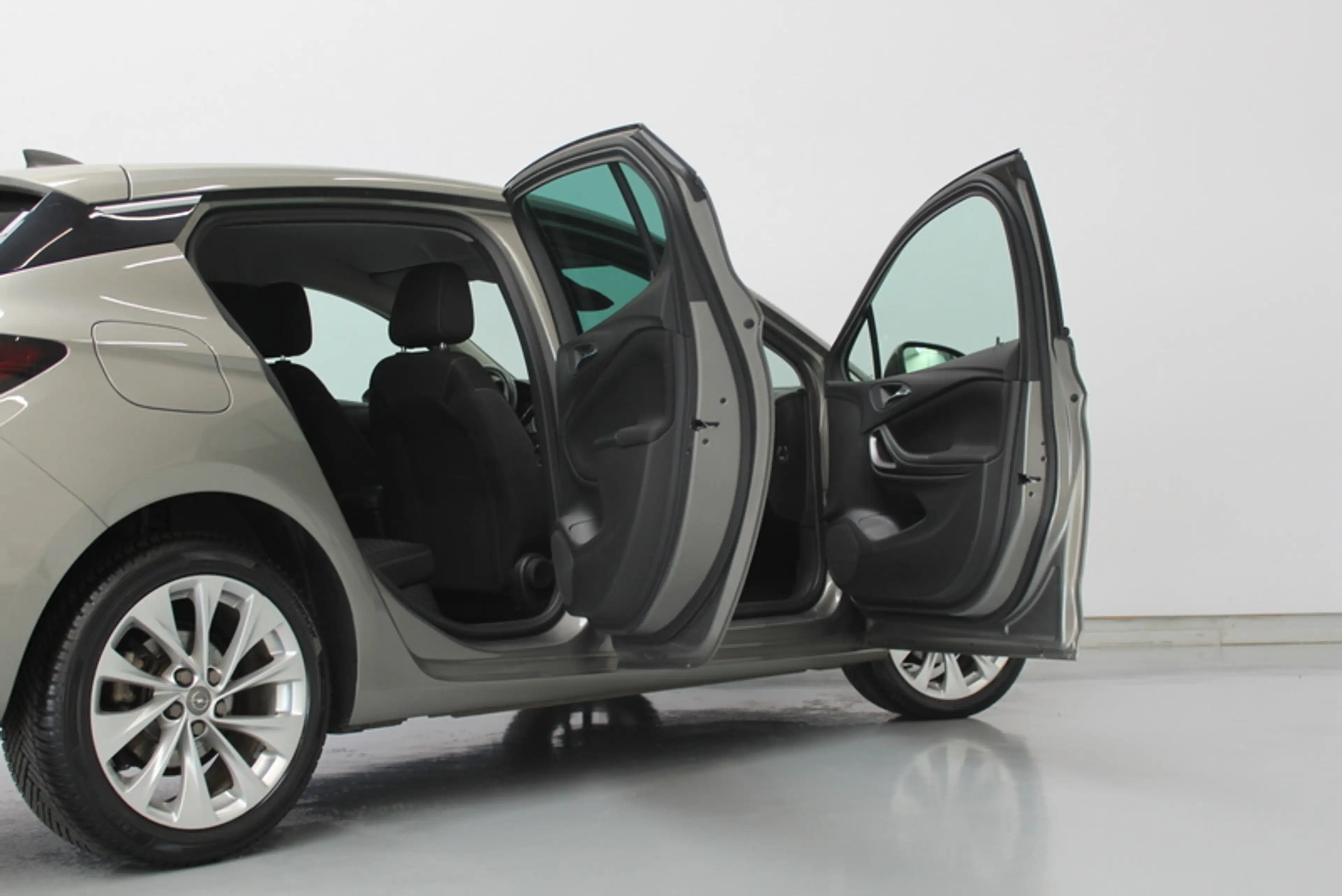 Opel Astra 1.0 Business+ 105PK, RIJKLAAR | CAMERA | AFNEEMBAR — photo 13
