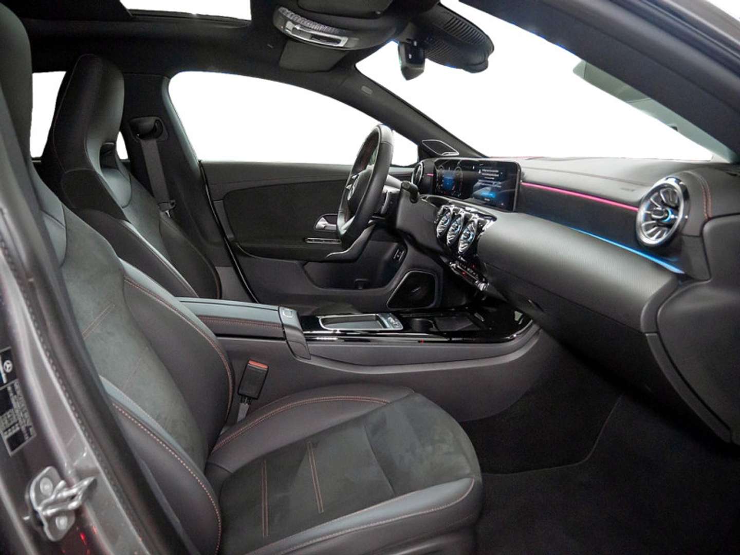 Mercedes CLA Shooting Break 180 Night Edition -  - Joinsteer - #3