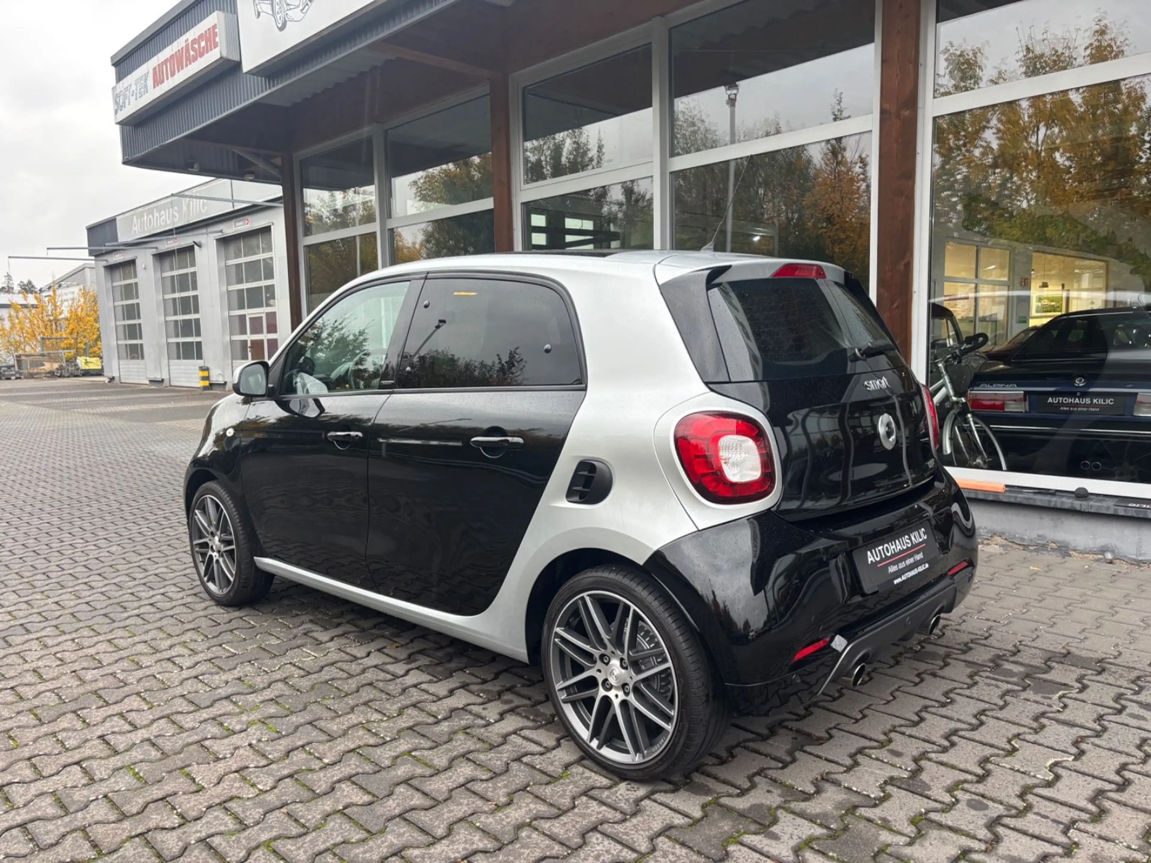 smart forFour Brabus JBL Leder Pano — photo 5