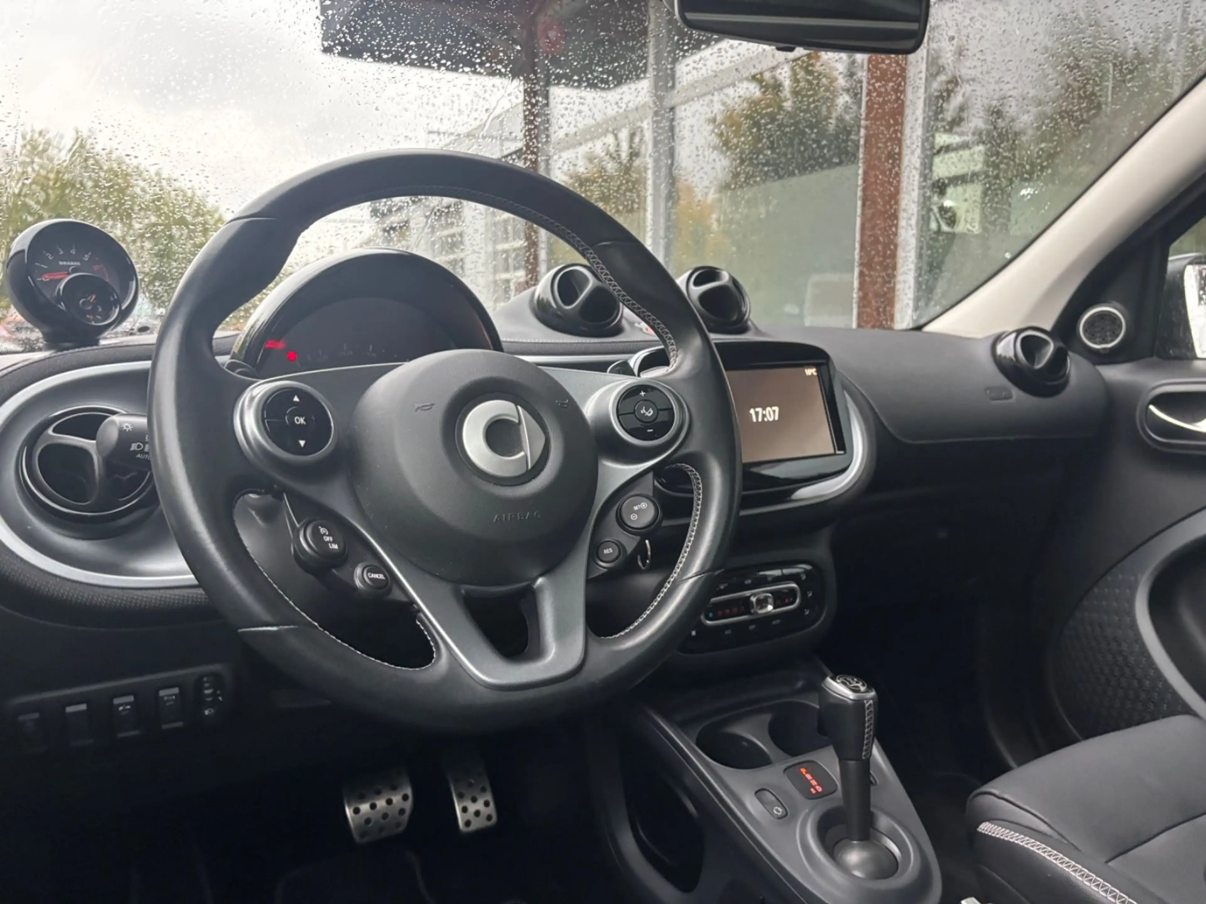 smart forFour Brabus JBL Leder Pano — photo 10