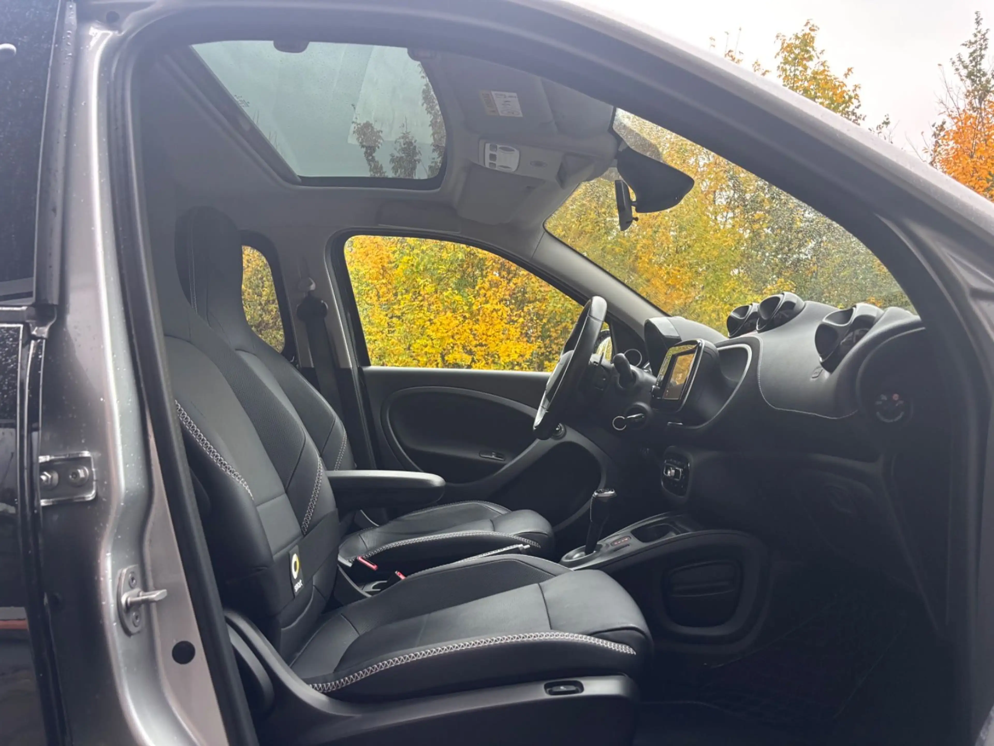 smart forFour Brabus JBL Leder Pano — photo 6