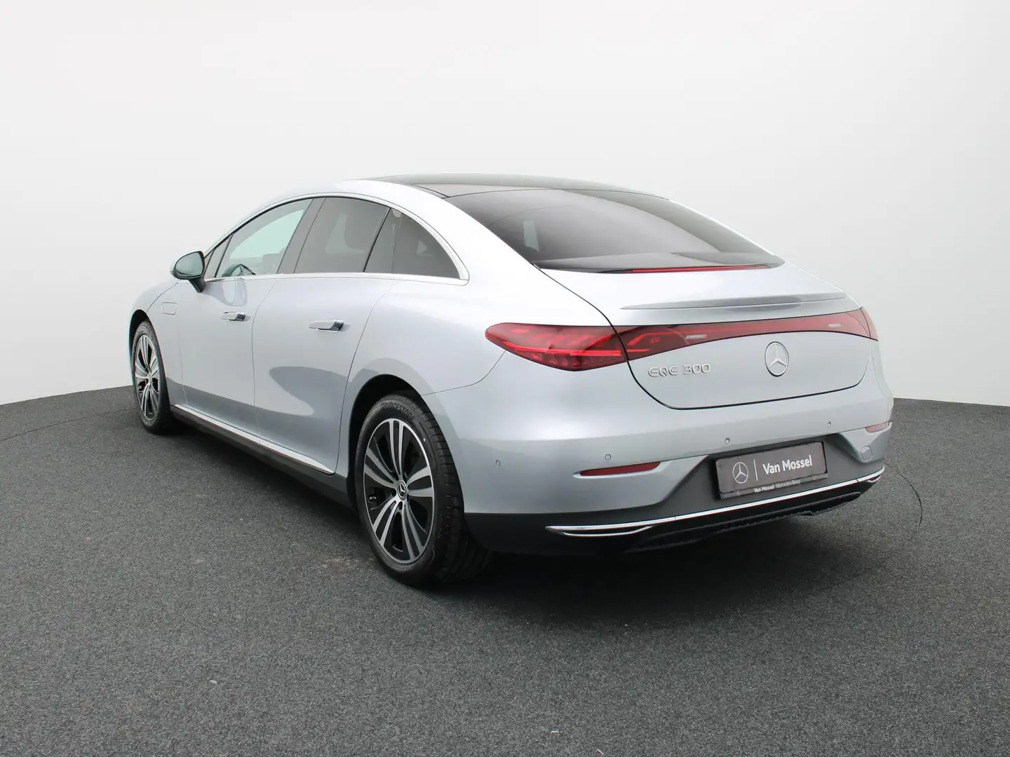 Mercedes-Benz EQE 300 Business Line + PANORAMISCH DAK + LEDER + CARPLAY Argent - 2