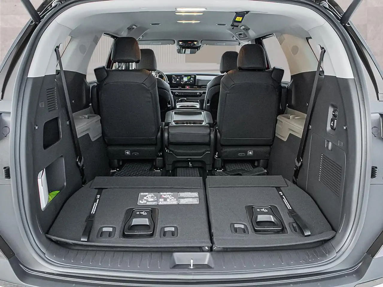 Kia Carnival photo Kia Carnival