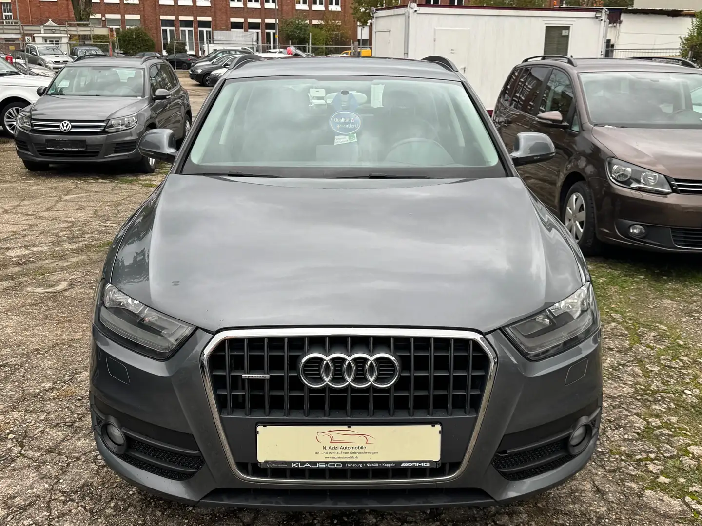 Audi Q3 2.0 TFSI quattro*PDC*SitzHeiz* Grau - 2