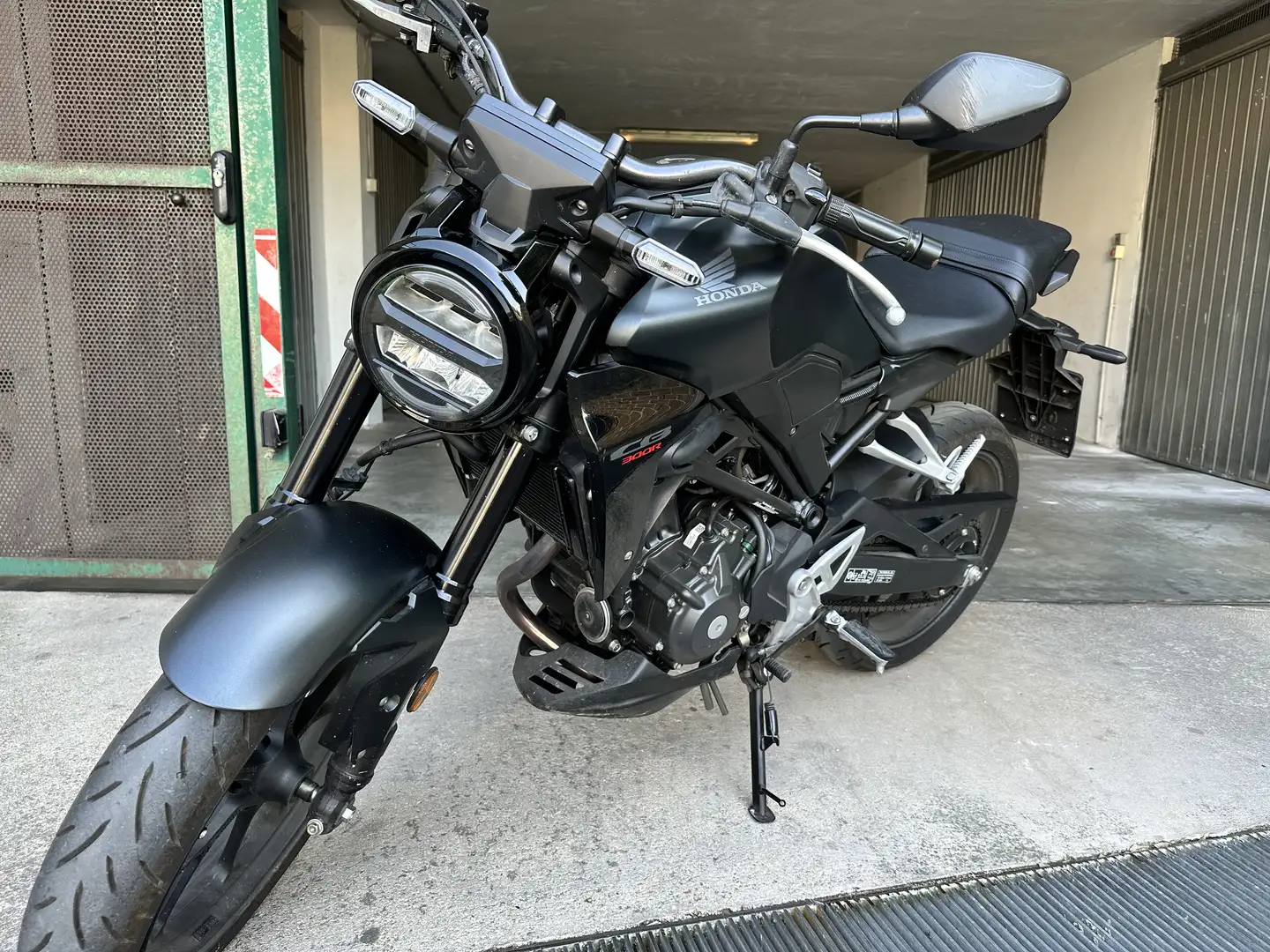Honda CB 300 - 2