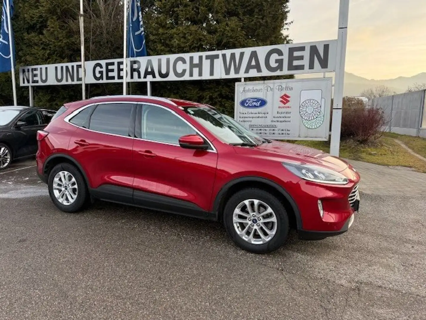 Ford Kuga 1,5 EcoBlue Titanium Aut. Rot - 2