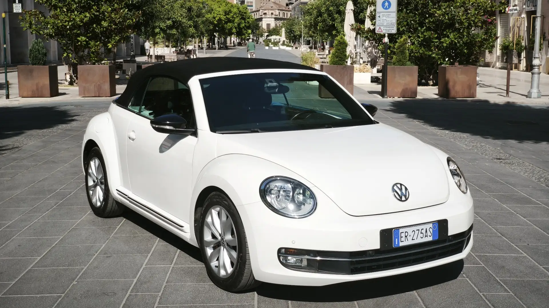Volkswagen Maggiolino Cabrio 1.2 tsi Design - 1