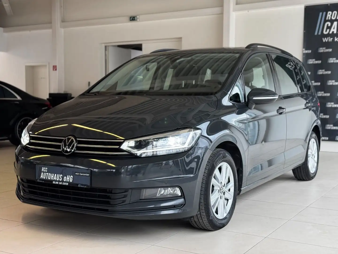 Volkswagen Touran Comfortline 7-Sitzer ACC Pano Navi Aut. Grau - 1