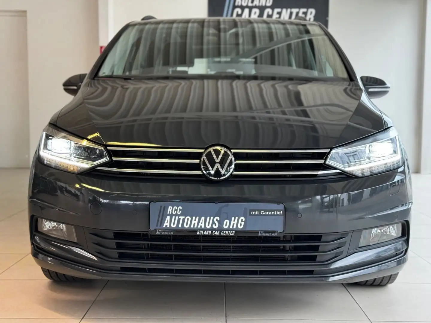 Volkswagen Touran Comfortline 7-Sitzer ACC Pano Navi Aut. Grau - 2