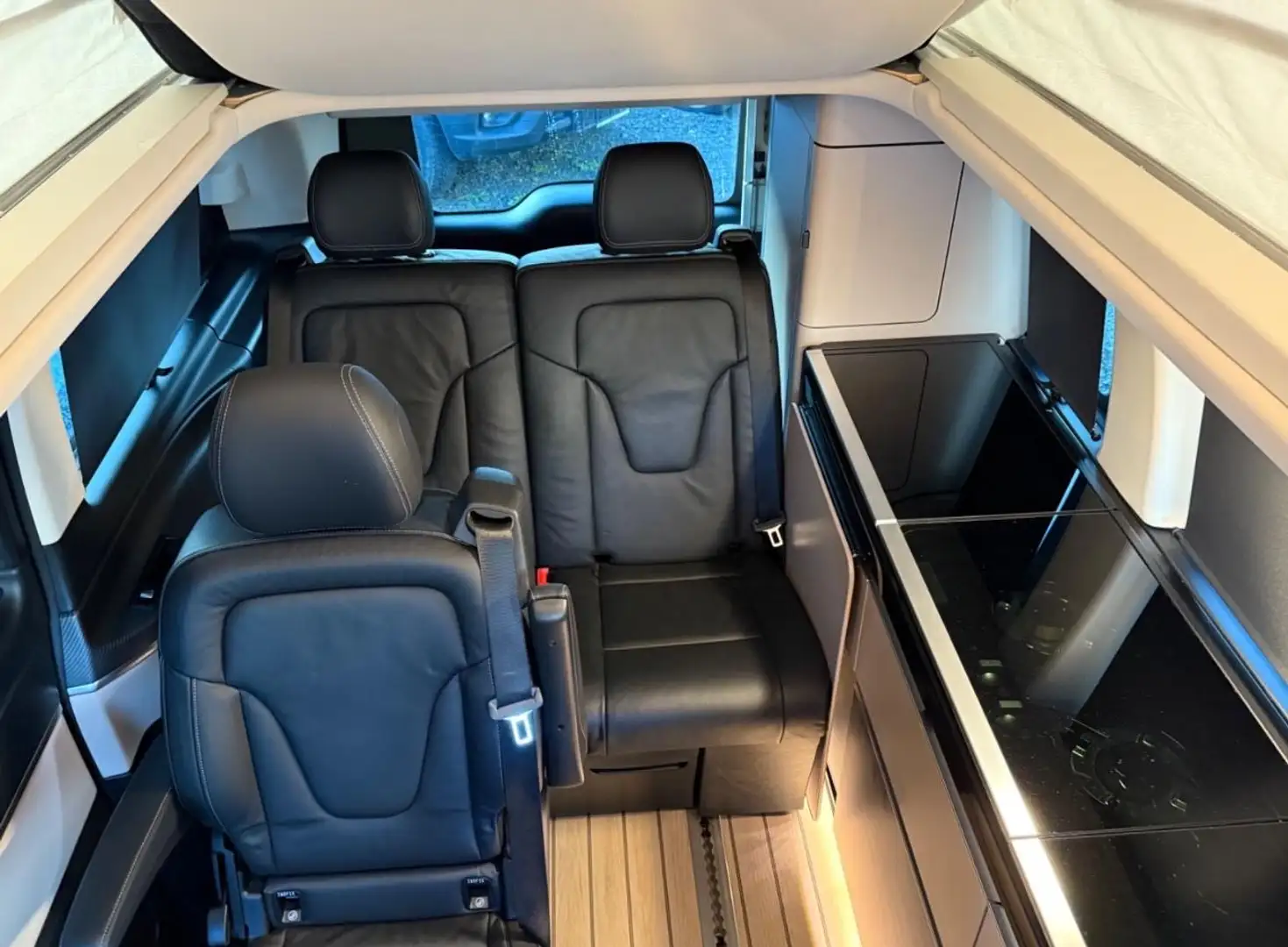 Mercedes-Benz Marco Polo Marco Polo 300 d lang 4MATIC Aut. Grau - 2