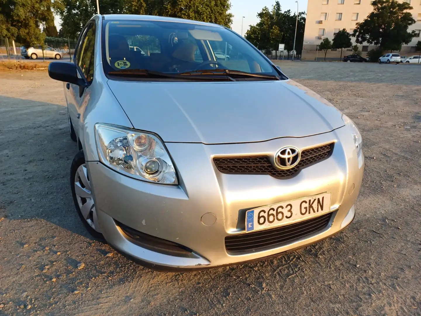 Toyota Auris Auris 1.4D-4D Gris - 2