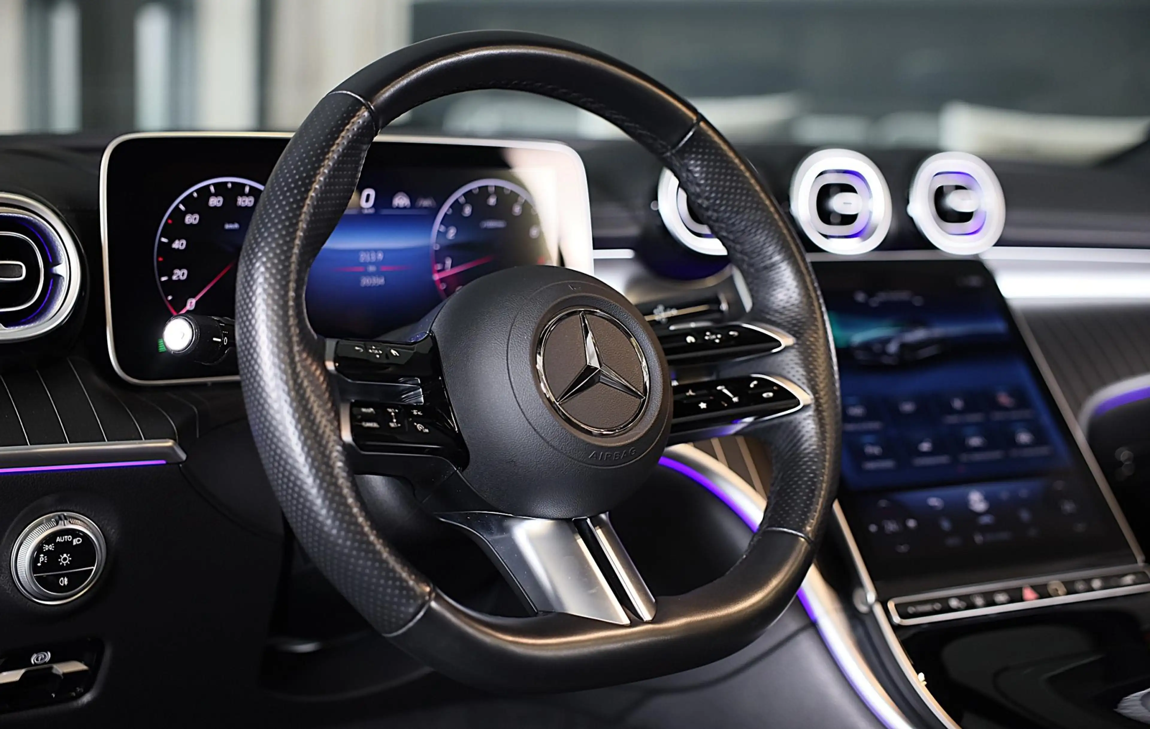 Mercedes-Benz CLE 300 Cabriolet 4MATIC AMG Line / Massage / Head Up / Me — photo 7