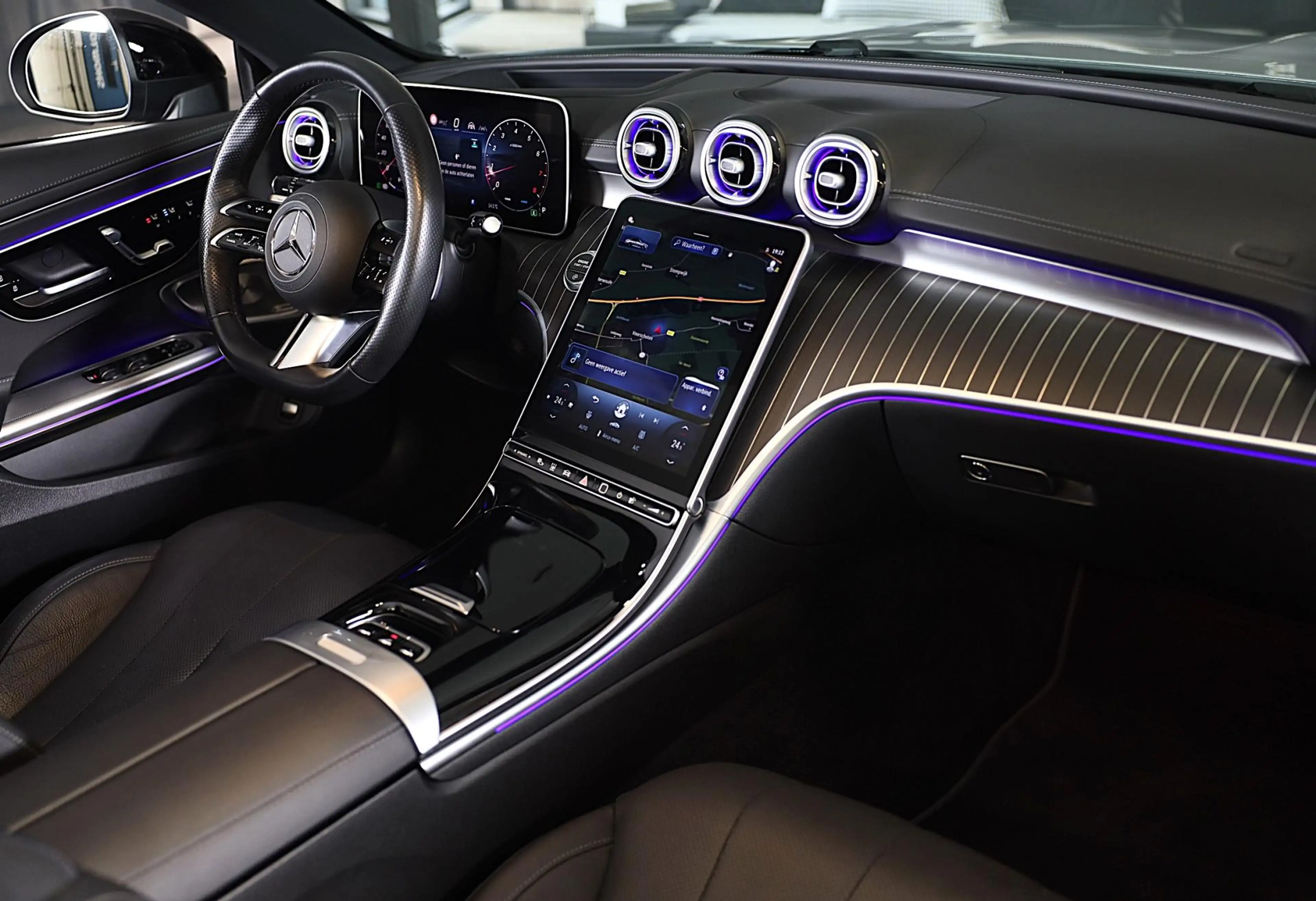 Mercedes-Benz CLE 300 Cabriolet 4MATIC AMG Line / Massage / Head Up / Me — photo 6