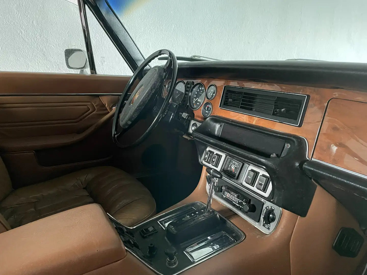 Jaguar XJ6 crna - 1