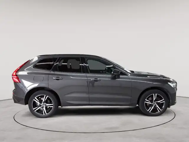 Volvo XC60 view 3