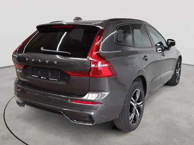 Volvo XC60 view 4