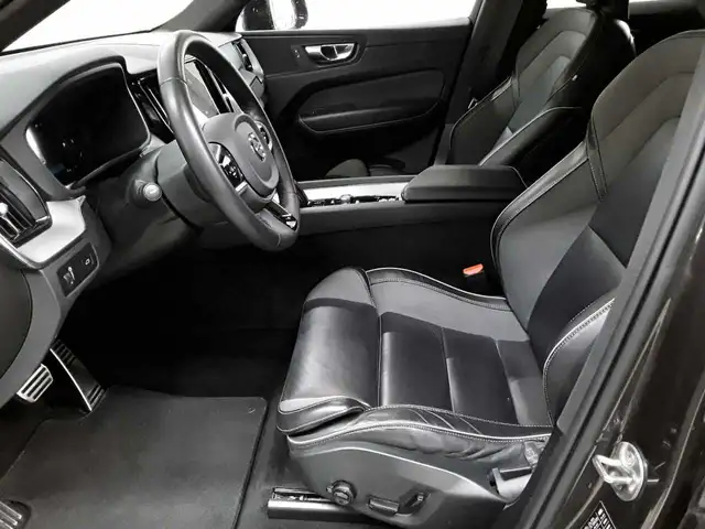 Volvo XC60 view 7
