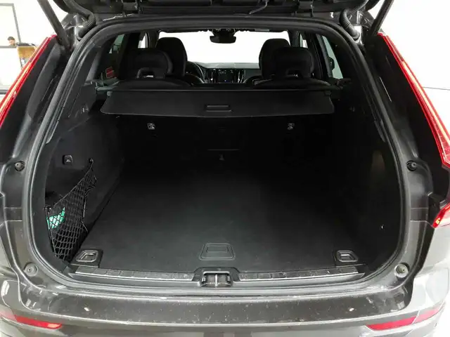 Volvo XC60 view 15