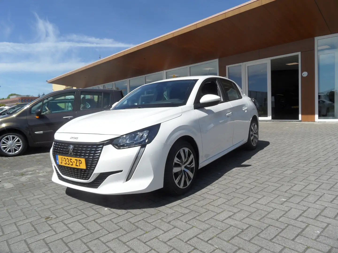 Peugeot 208 1.2 PureTech Blue Lease Active Bianco - 1