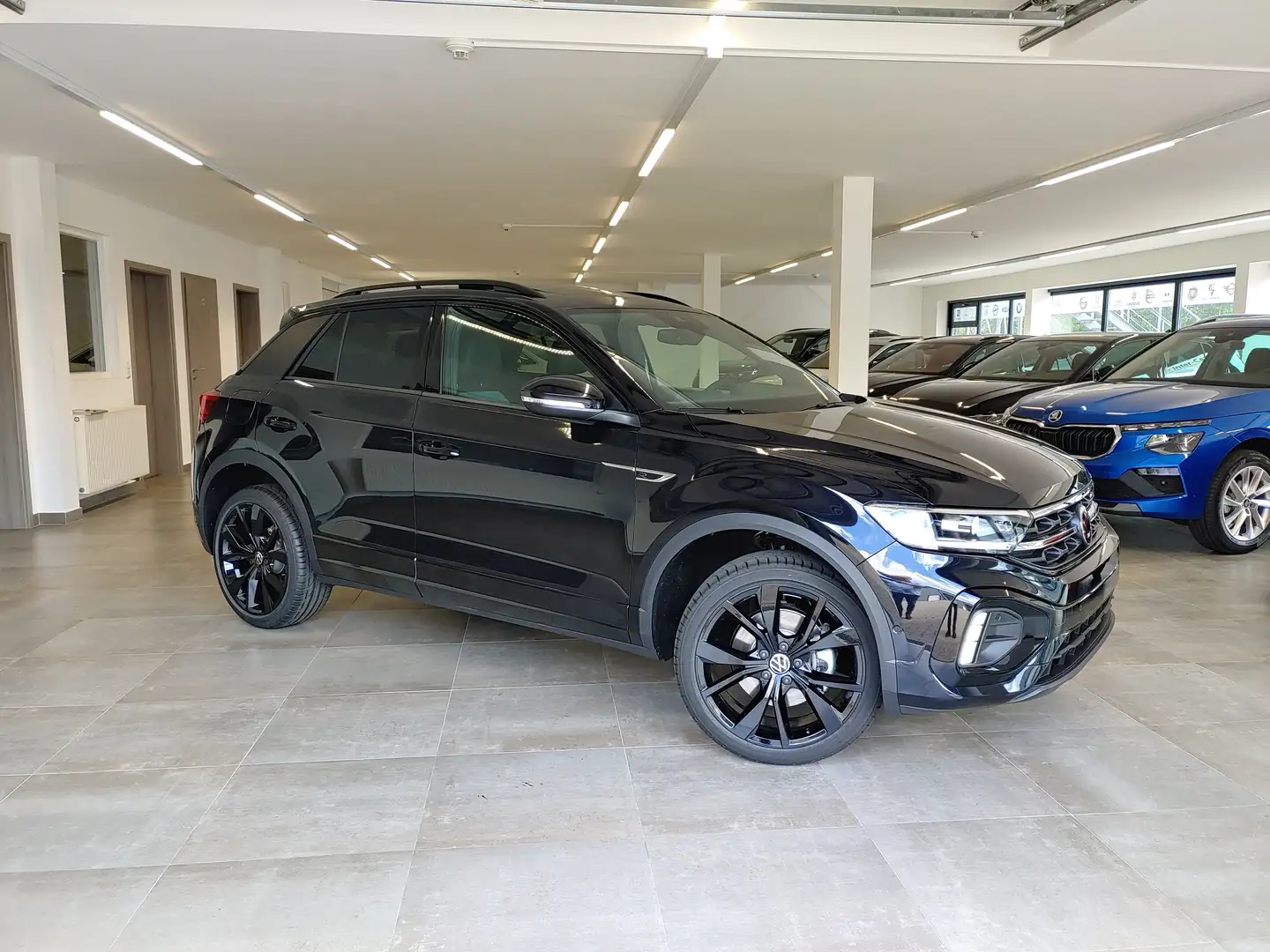 Volkswagen T-Roc 1.5 TSI DSG R-Line Pano/Ready2Disc/EasyOpen/4J. Schwarz - 1
