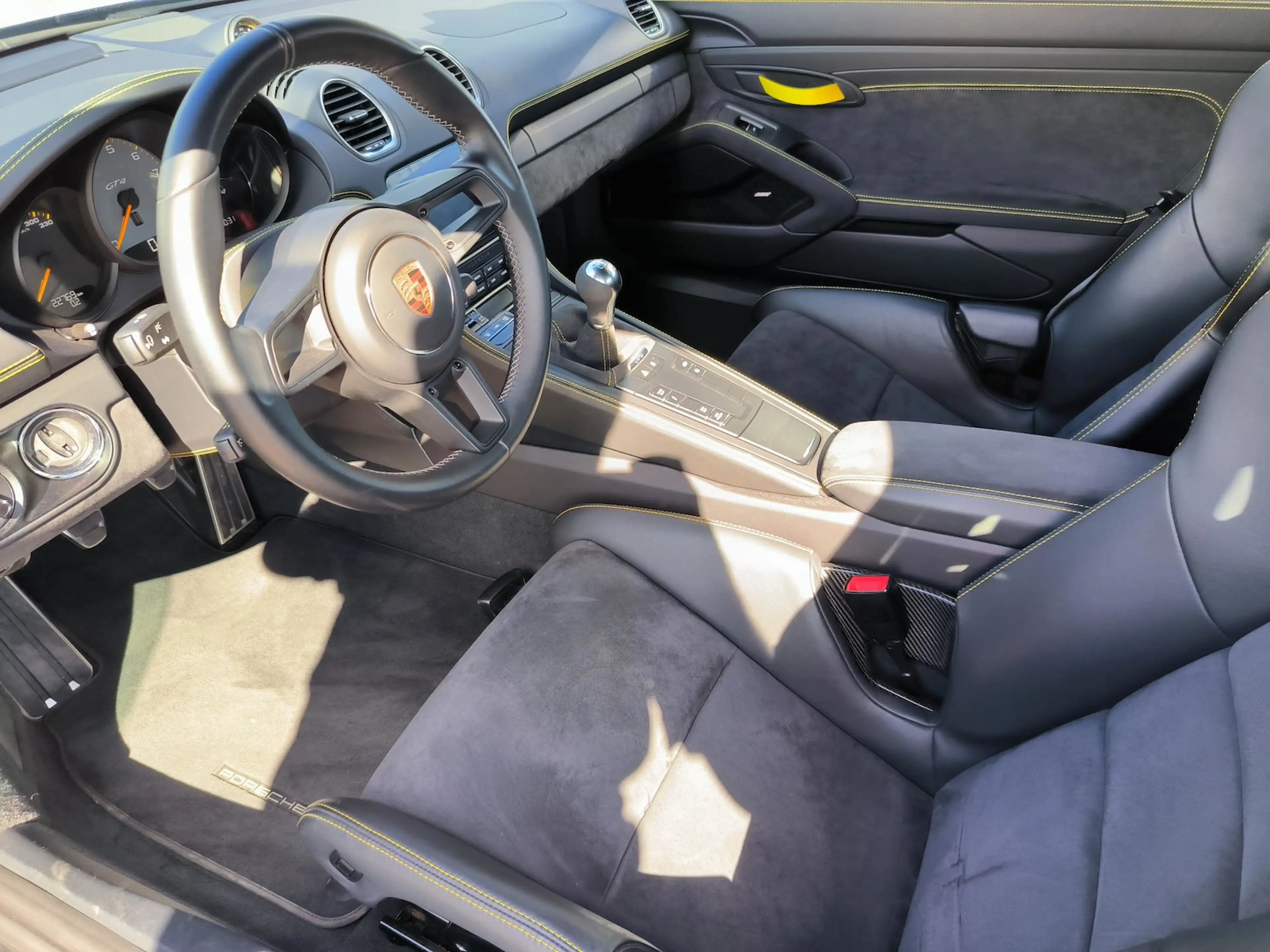 Porsche Cayman GT4*Clubsportp*PCCB*PDLS+*Vollschalen — photo 13