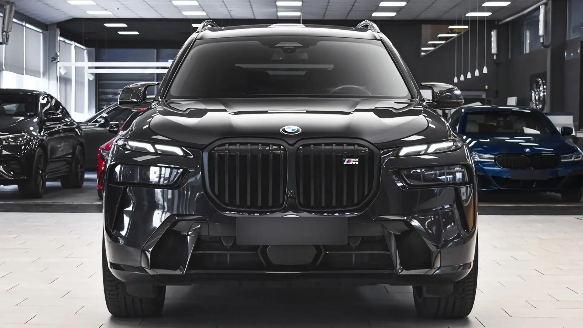 BMW X7 M60i xDrive MHEV Sportautomatic Noir - 1