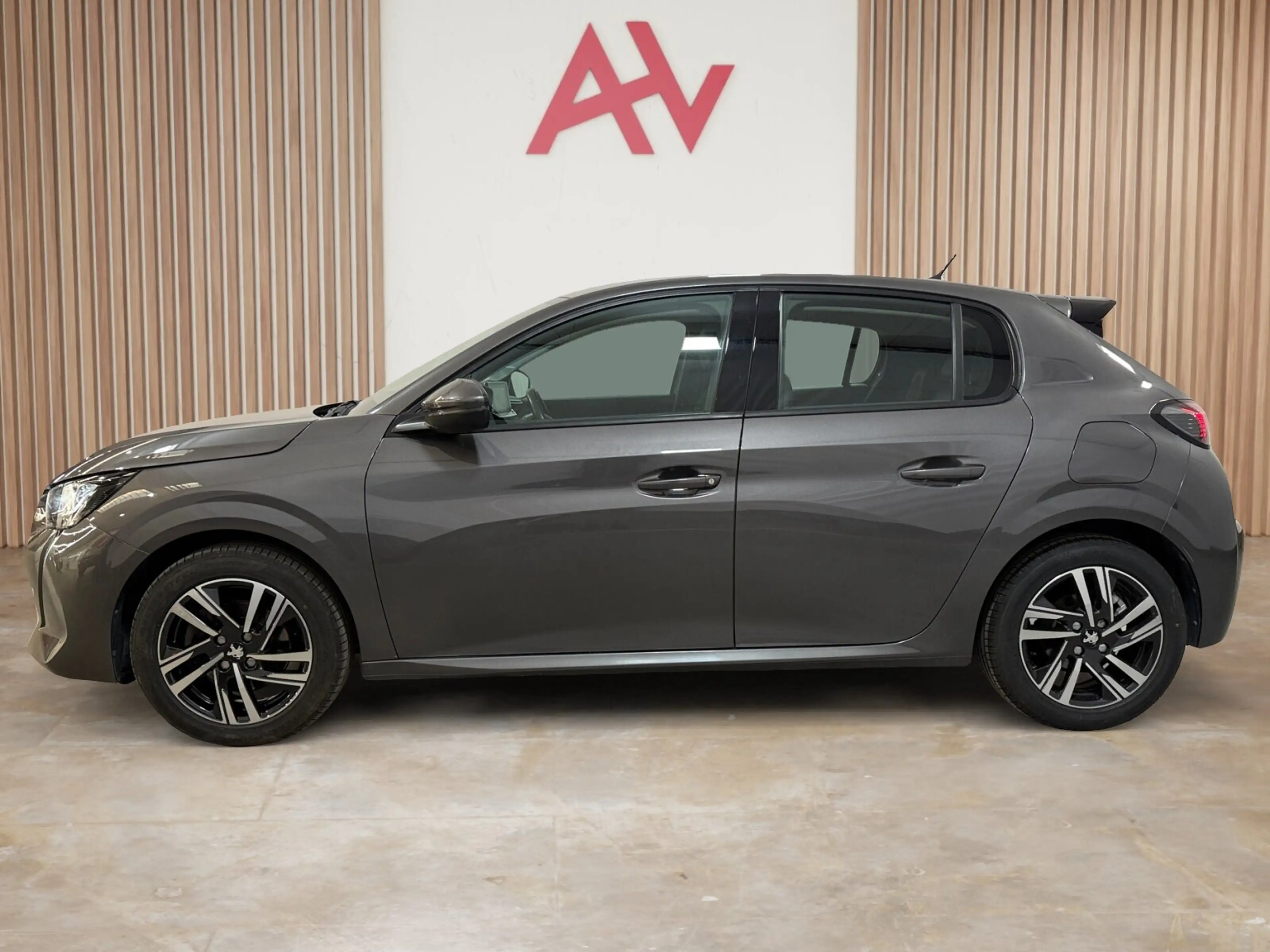 Peugeot 208 Allure 1.2 PureTech Aut. ** — photo 11