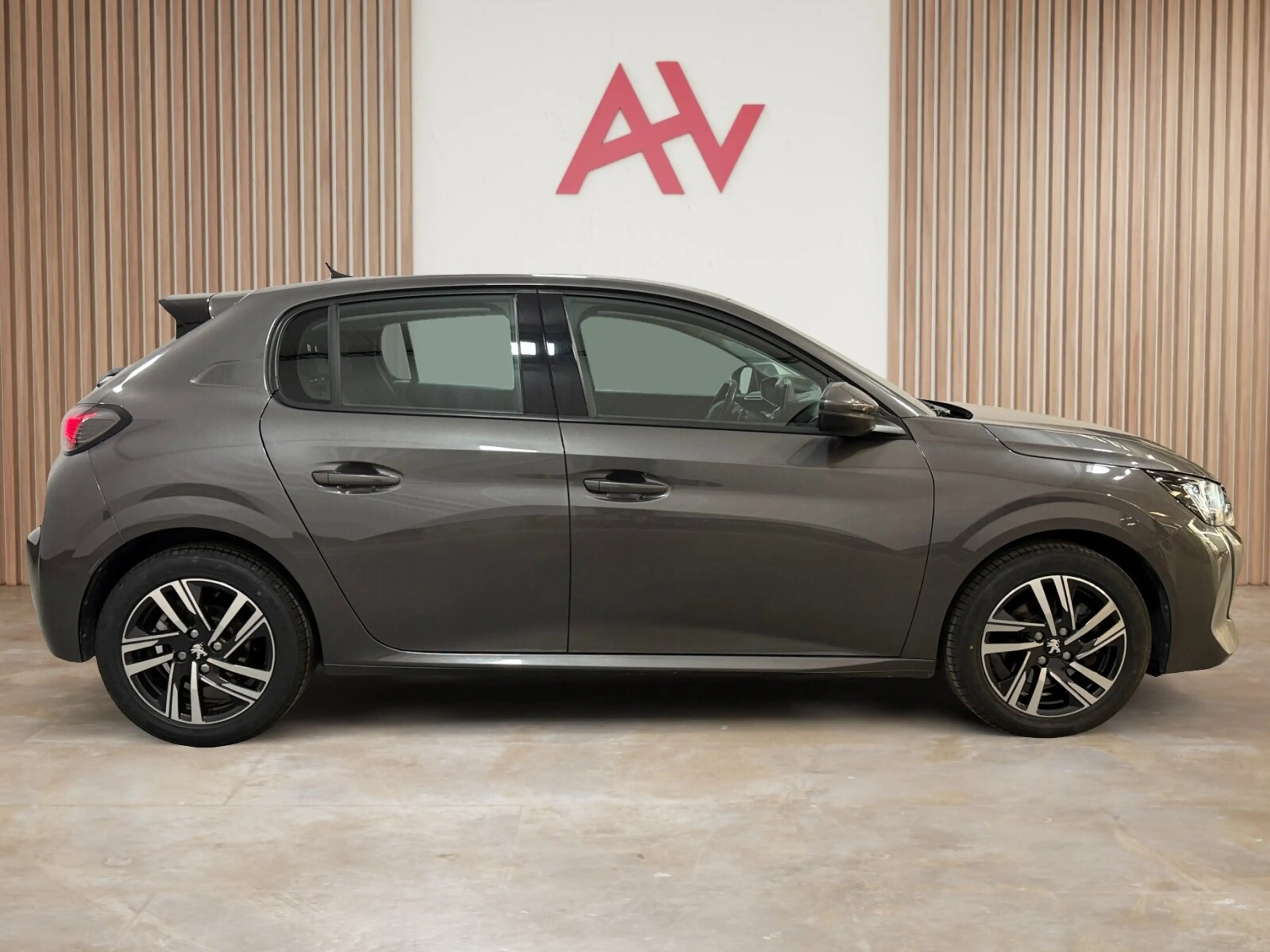 Peugeot 208 Allure 1.2 PureTech Aut. ** — photo 5