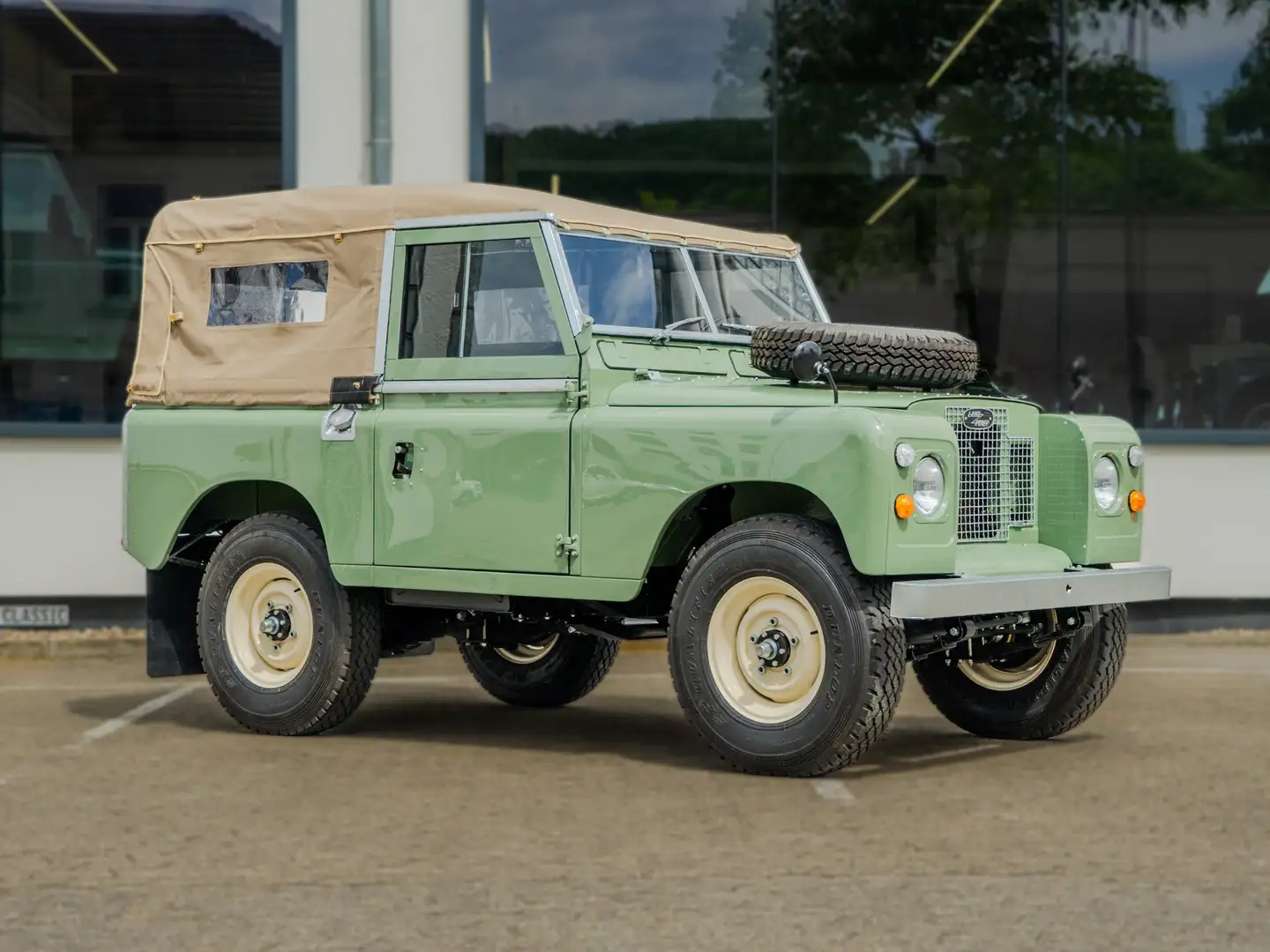 Land Rover Series 88 SERIE IIa – Benziner Soft Top Verde - 1