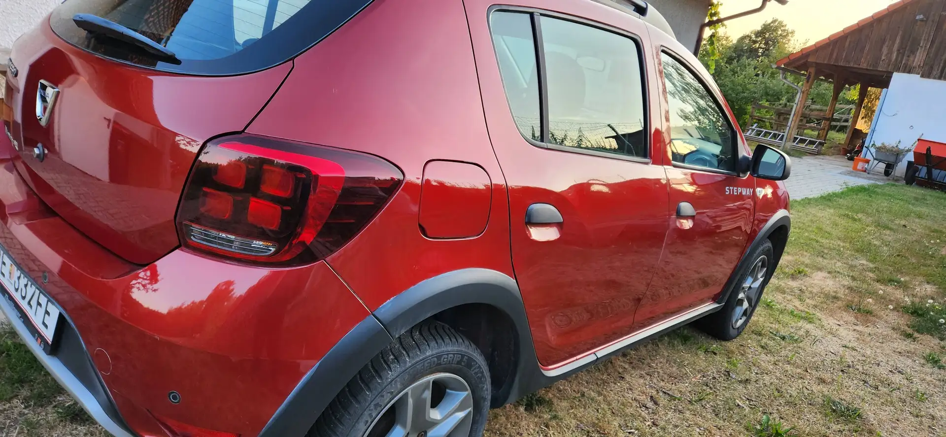 Dacia Sandero Sandero Stepway Sensation dCi 90 S Rot - 2