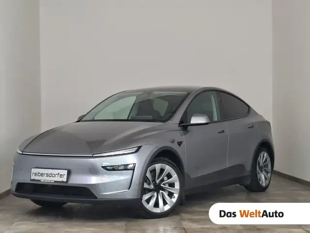 Tesla Model Y Long Range Dual AWD