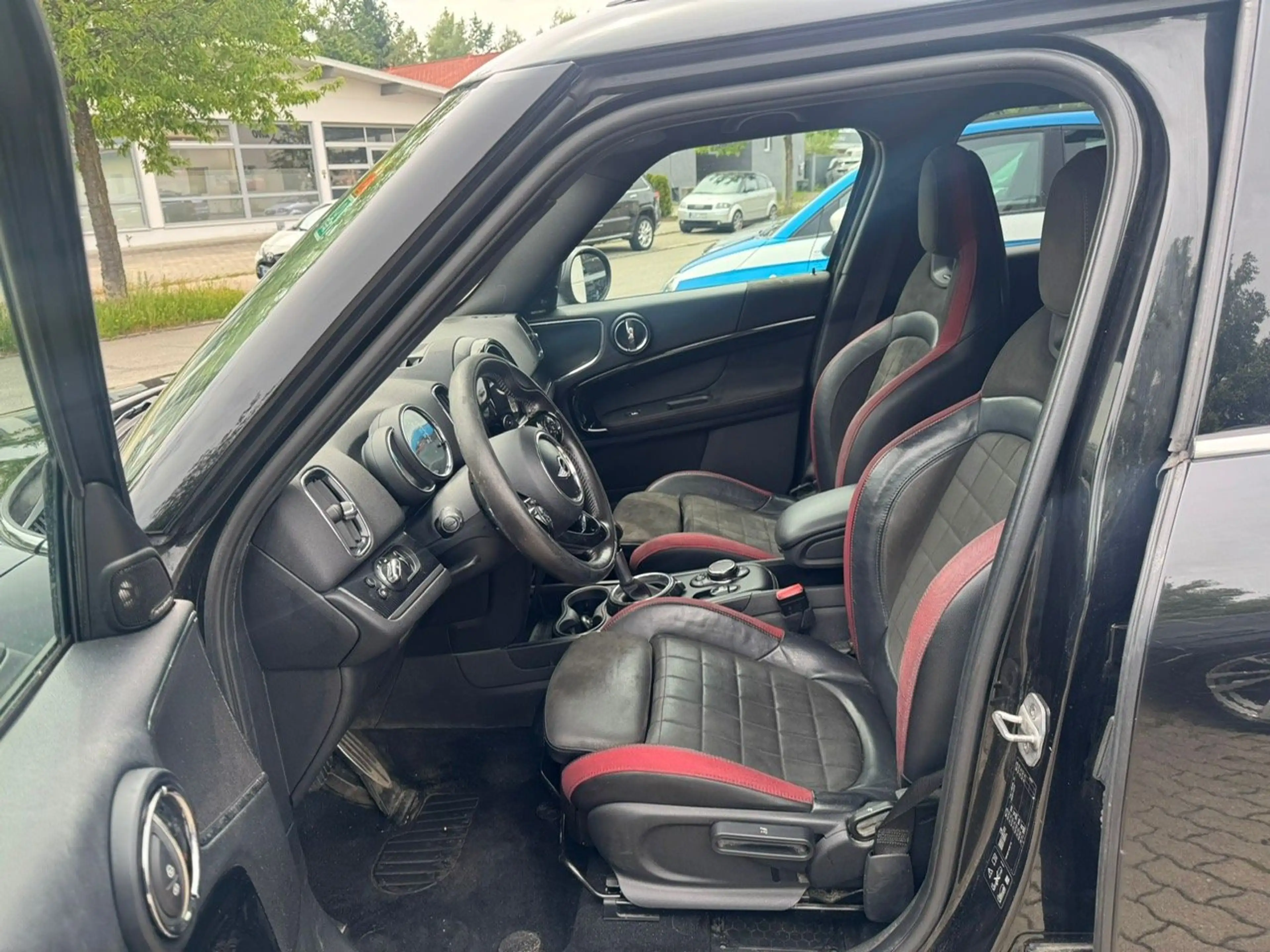MINI John Cooper Works Countryman John Cooper Works All4 — photo 12
