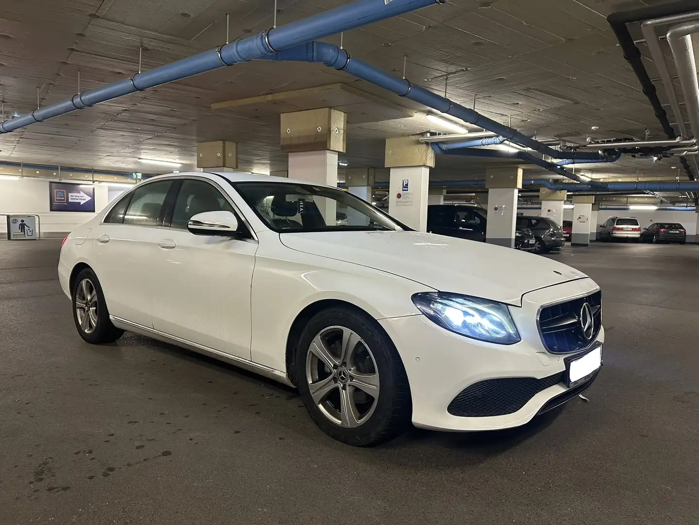 Mercedes-Benz E 200 d 9G-TRONIC - 1