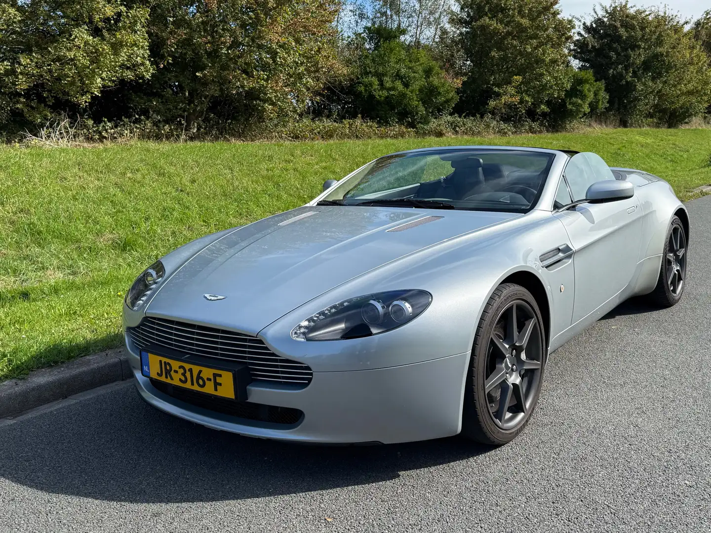 Aston Martin Vantage Vantage 4.3 V8 Sportshift Roadster Cabrio Gris - 1