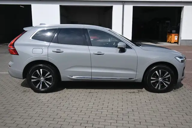 Volvo XC60 view 5