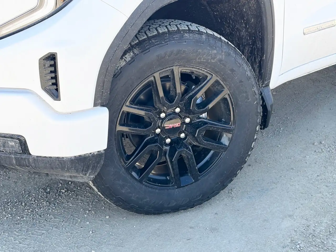 GMC Sierra 1500 photo GMC Sierra 1500