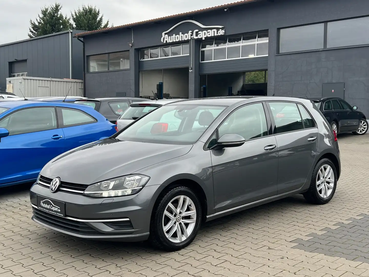 Volkswagen Golf Golf VII Lim/SHZ/Eu6/Allwetter/5Tür/ZV/TUV11.26 Grau - 1