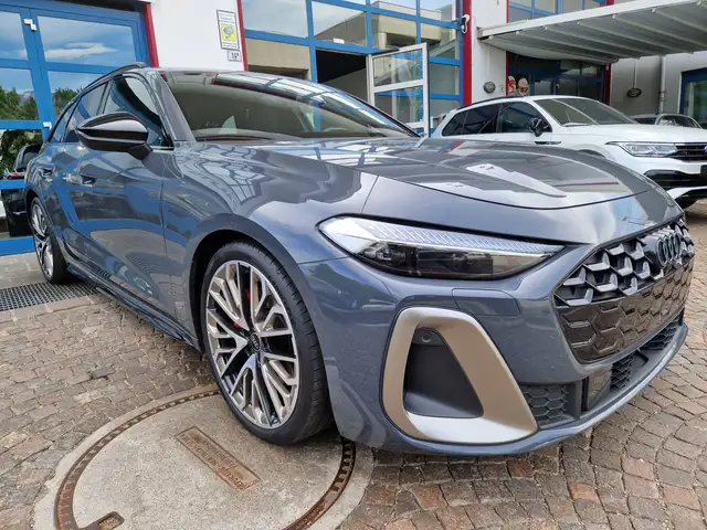 Audi A5 view 2