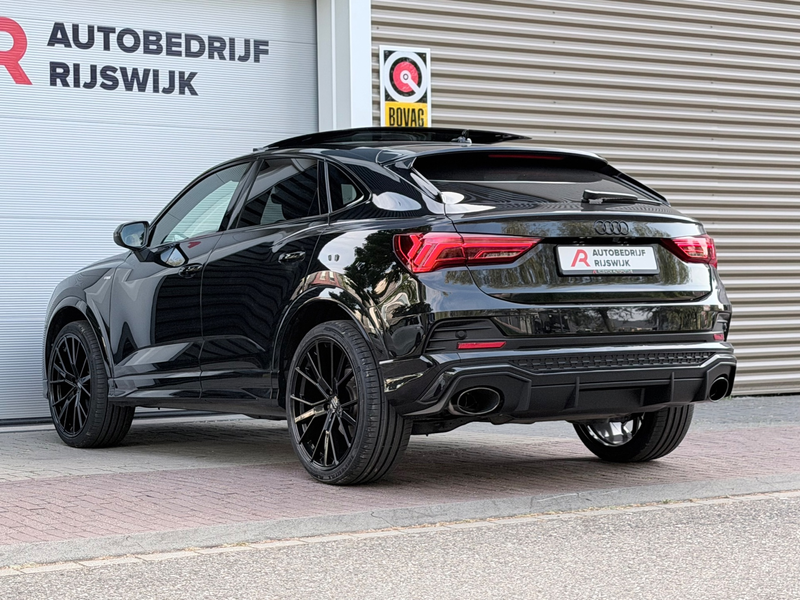 Audi Q3 SPORTBACK 35 TFSI S Edition Competition Pano/Keyle — photo 8