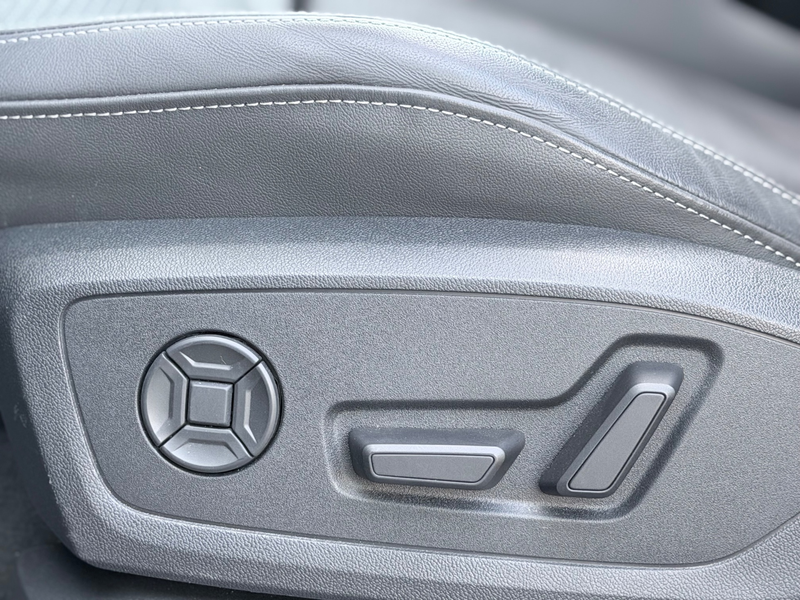 Audi Q3 SPORTBACK 35 TFSI S Edition Competition Pano/Keyle — photo 14