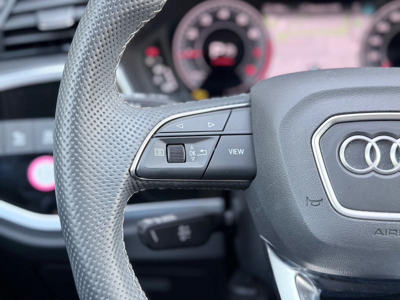 Audi Q3 SPORTBACK 35 TFSI S Edition Competition Pano/Keyle — photo 17