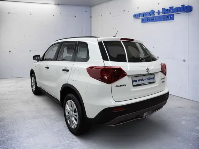 Suzuki Vitara view 4