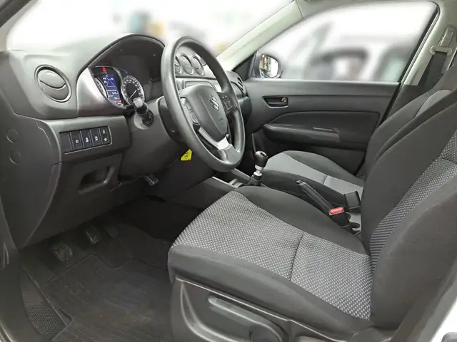 Suzuki Vitara view 8