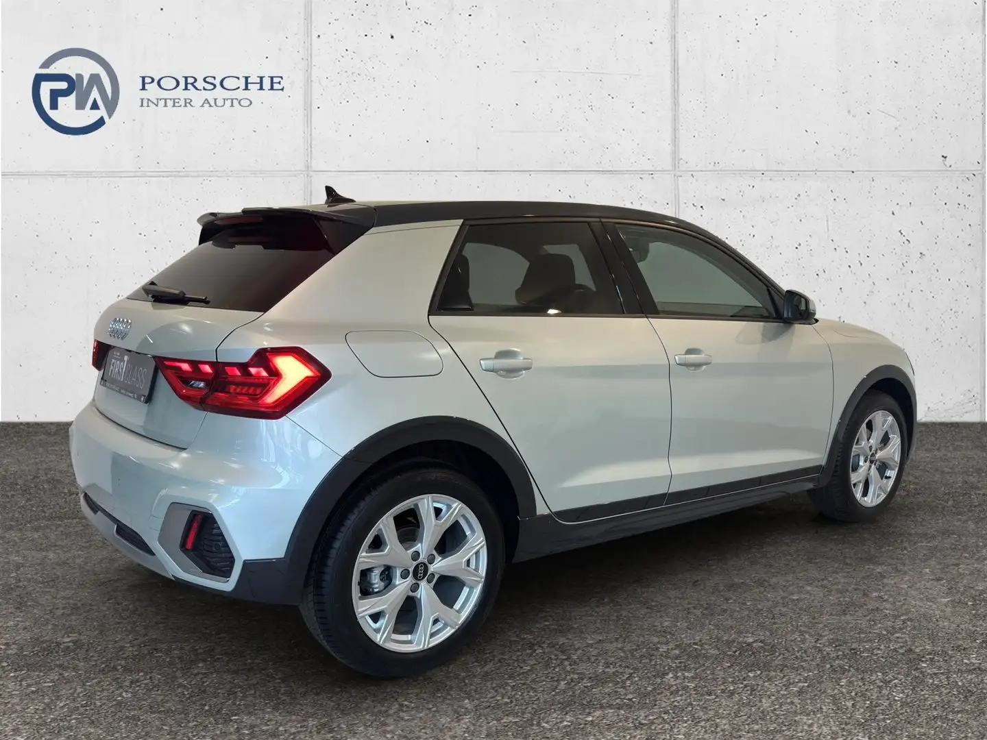 Audi A1 30 TFSI intense Silber - 2