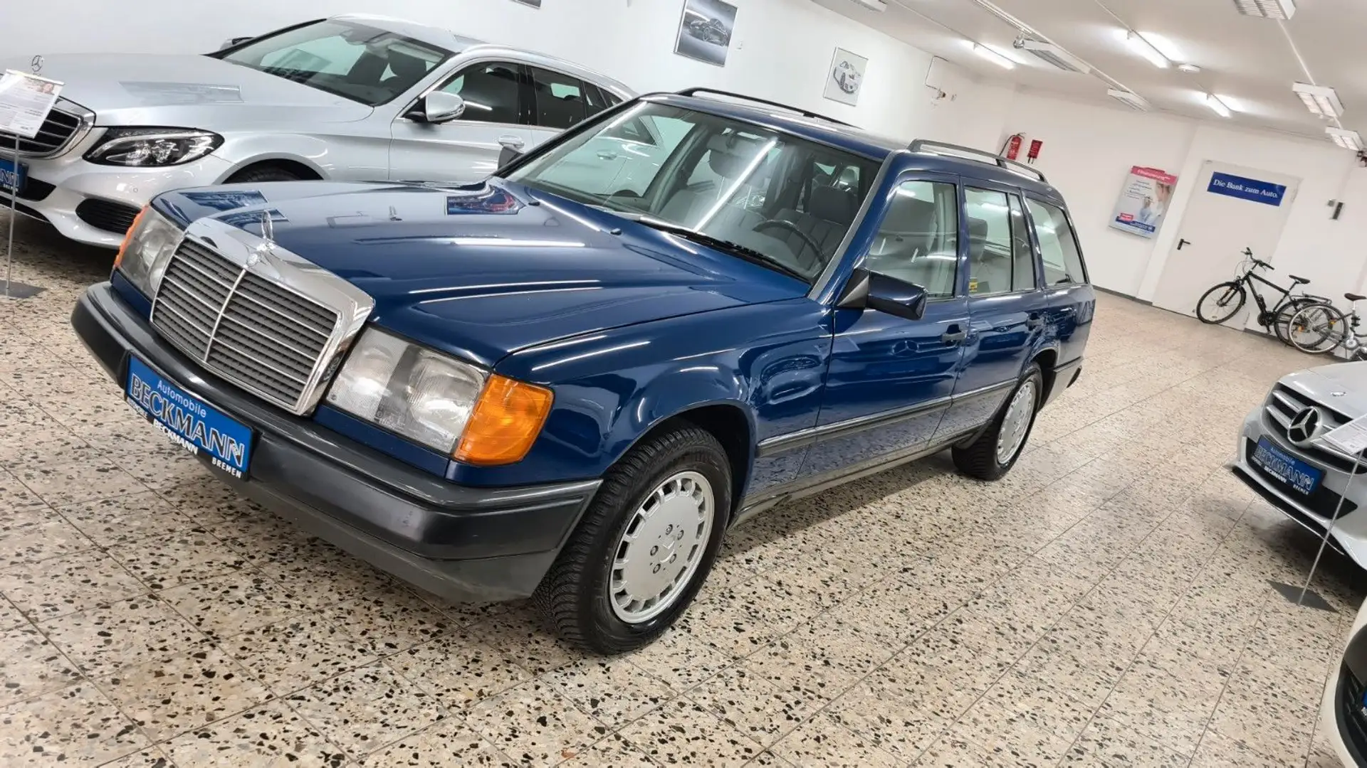 Mercedes-Benz 200 TE  H-Kennzeichen Oldtimer Blue - 1