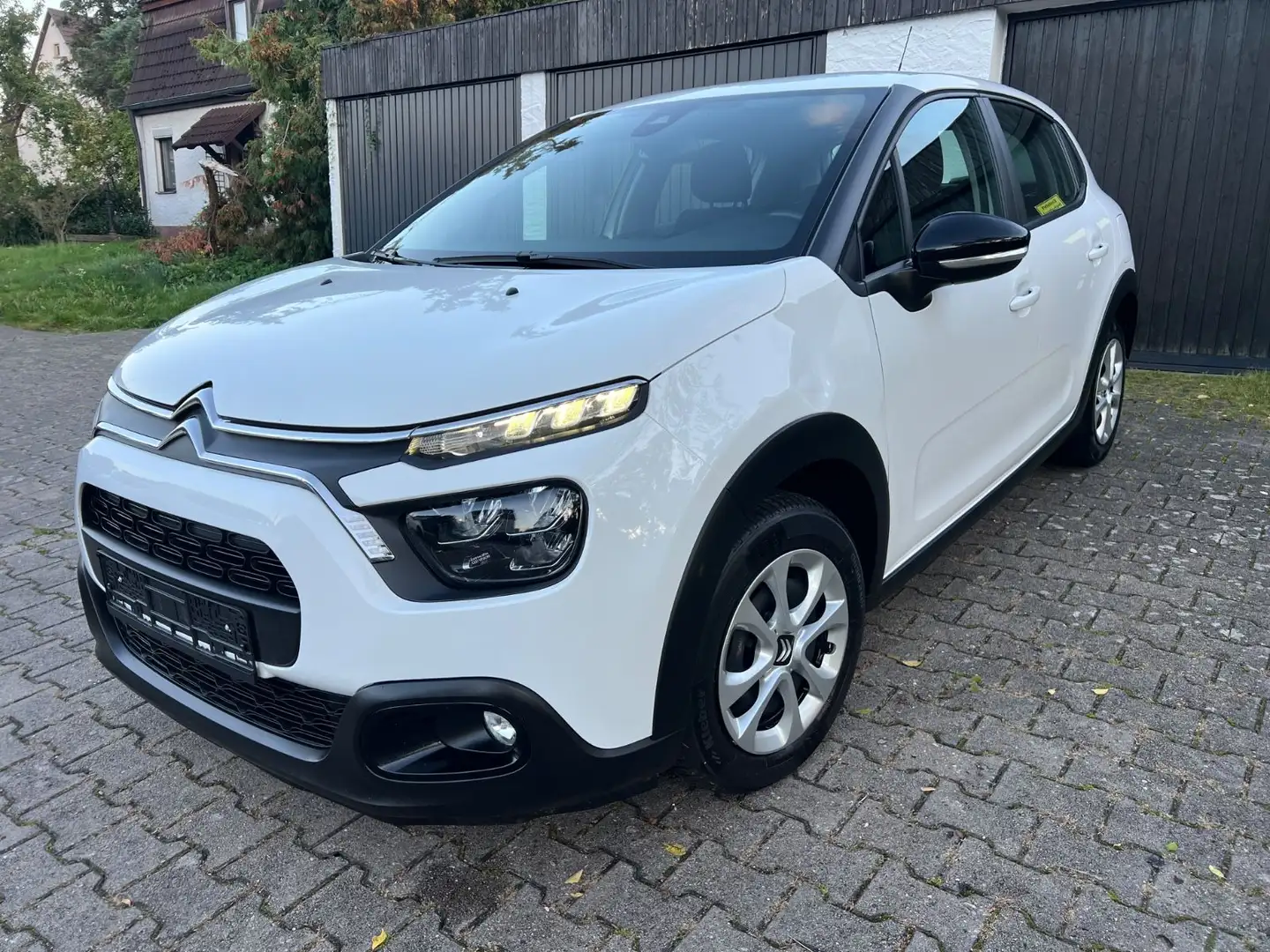 Citroen C3 1.5 HDI*LED*Navi*Klimaaut.*PDC*Tempomat Weiß - 1
