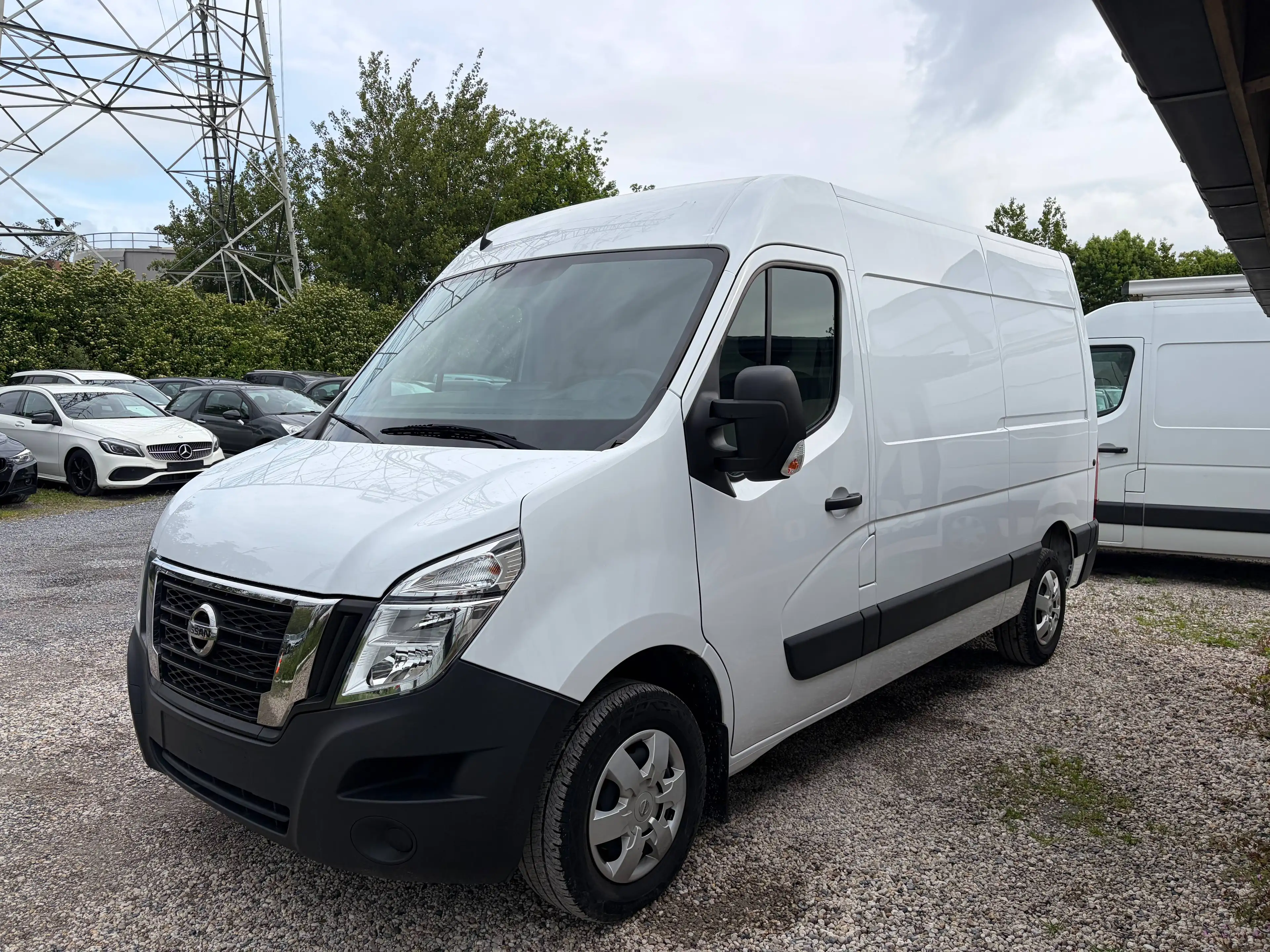 Nissan Interstar Interstar 2.3 dCi 33 L2H2 Acenta (EU6E) — photo 3