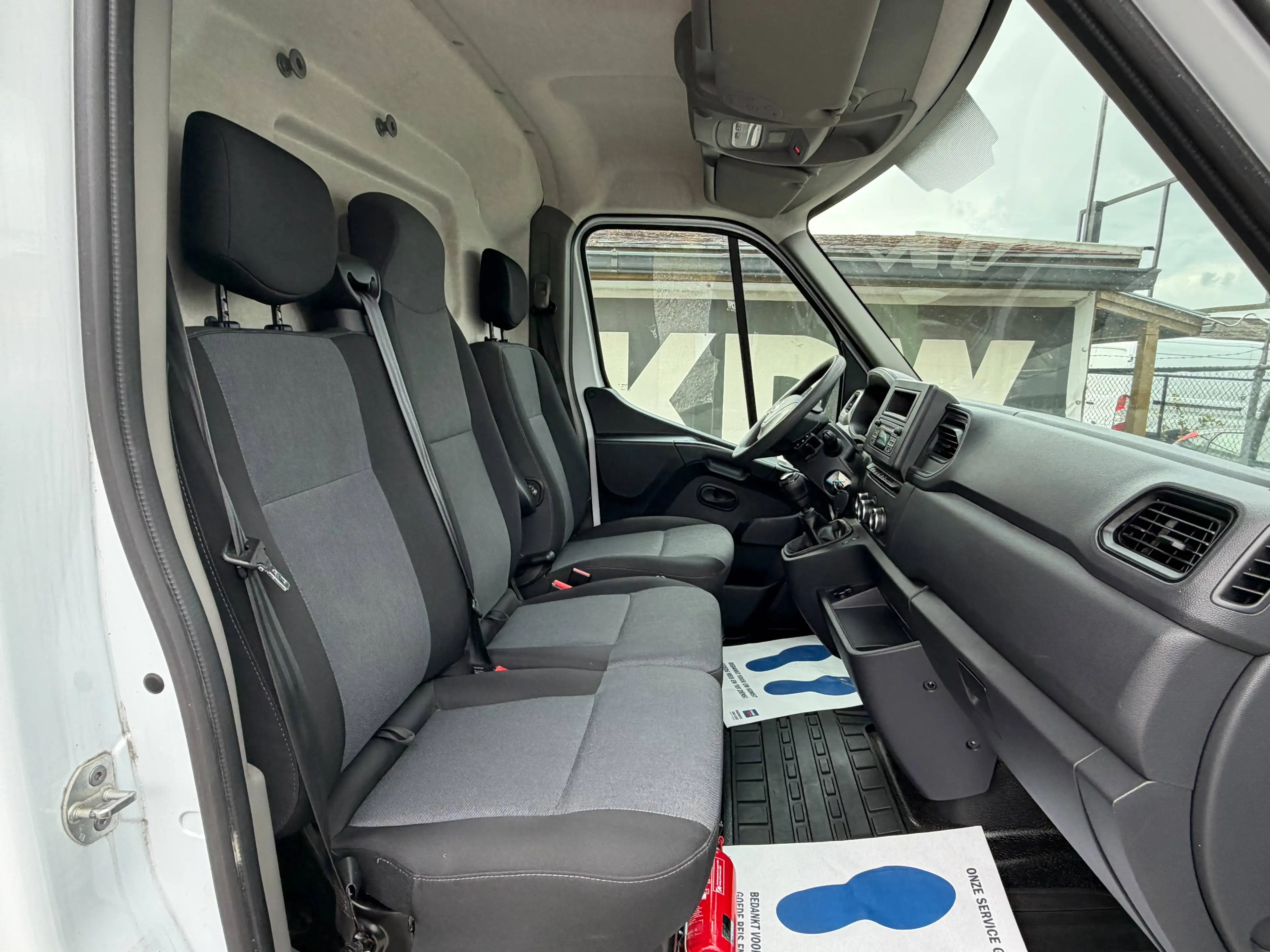 Nissan Interstar Interstar 2.3 dCi 33 L2H2 Acenta (EU6E) — photo 8