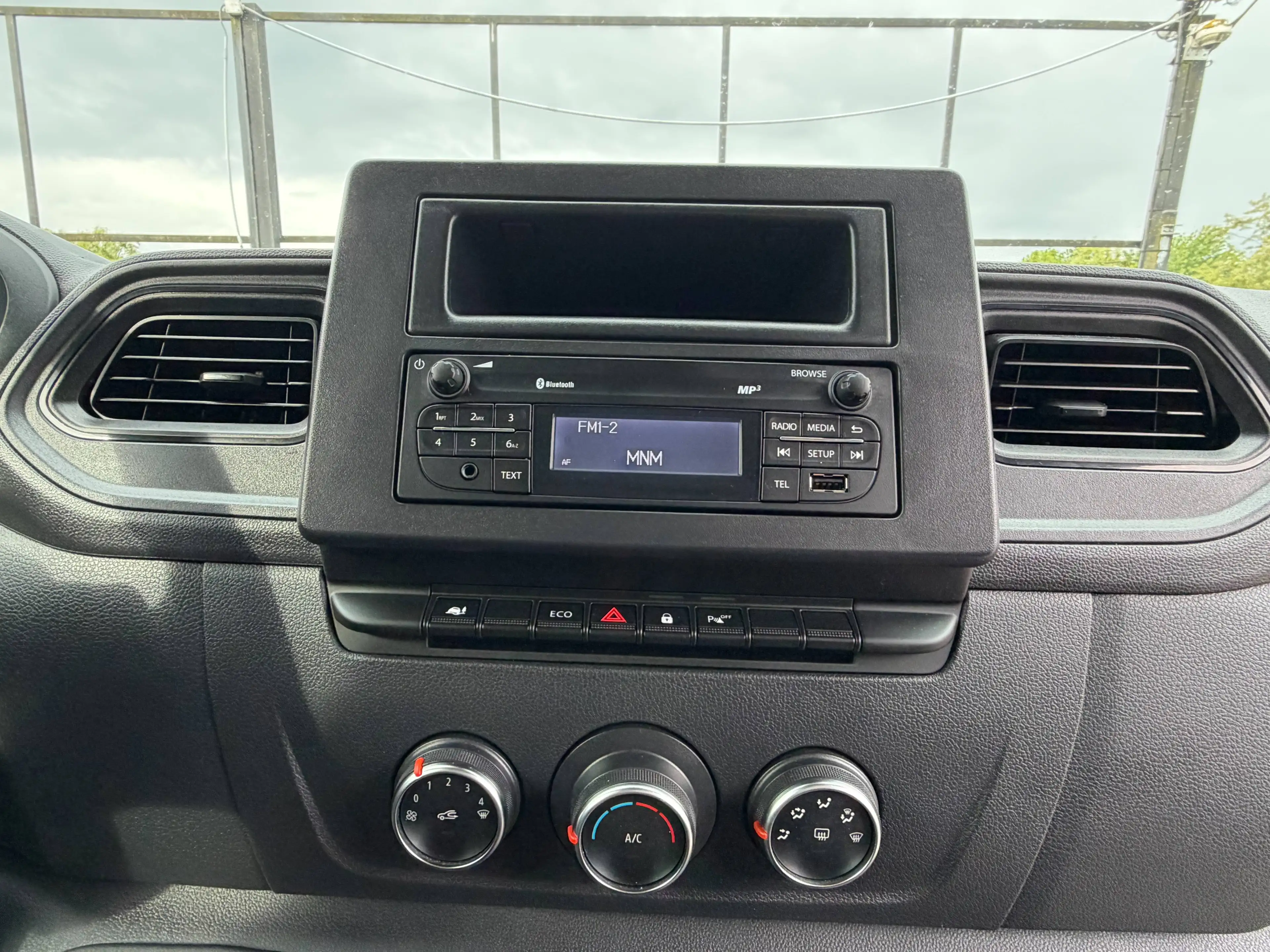 Nissan Interstar Interstar 2.3 dCi 33 L2H2 Acenta (EU6E) — photo 12